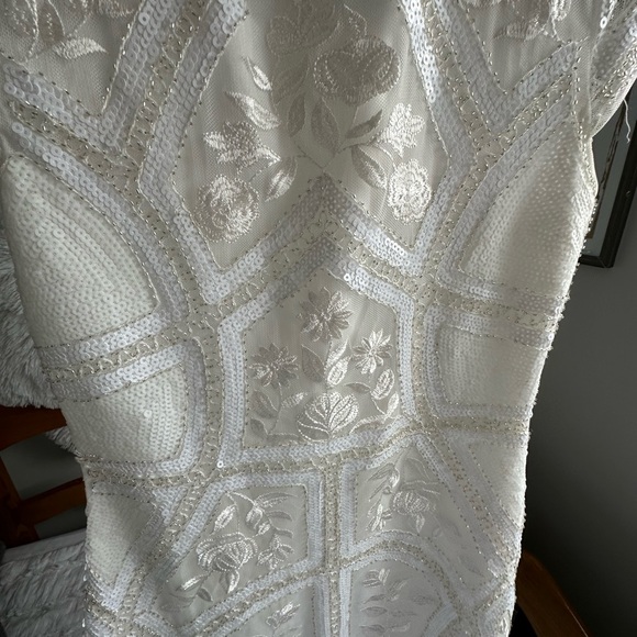 Lulus bodycon white lace/sequin dress - Picture 5 of 5